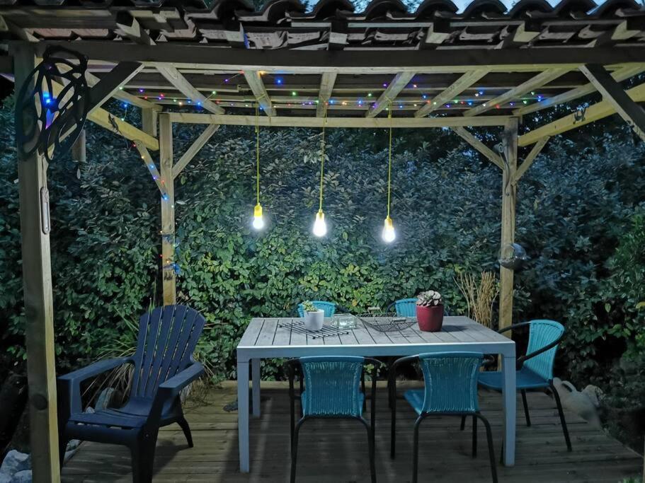 Entre Ventoux Et Luberon, Appartement Dans Maison. Malemort-du-Comtat 외부 사진